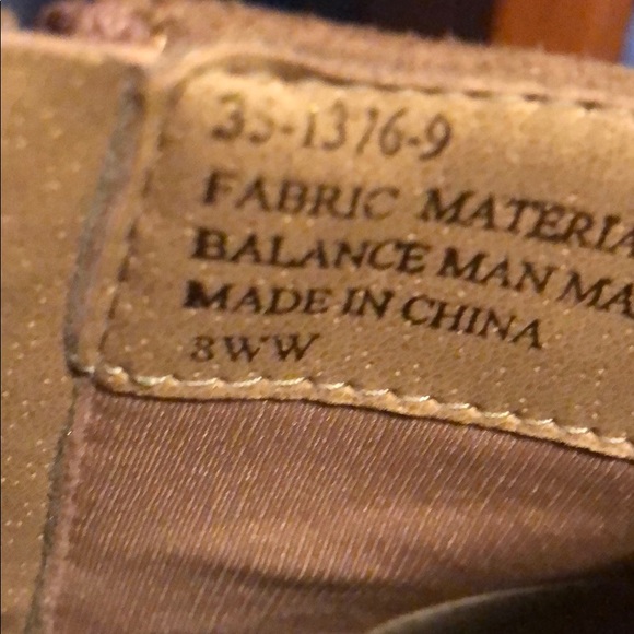 Boots - Picture 4 of 4